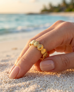 Bague Anneau Coquillages Dorés — Collection Océan ZORVAE